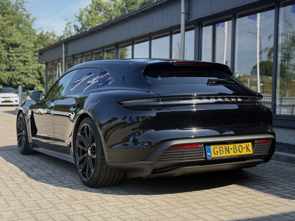 Porsche Taycan Sport Turismo 79 kWh (bj 2022, automaat), Auto's, Porsche, Automaat, Achterwielaandrijving, Gebruikt, Zwart