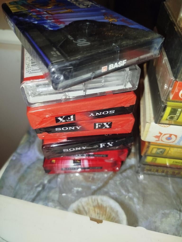 Heel veel bandjes, Ophalen, Sony