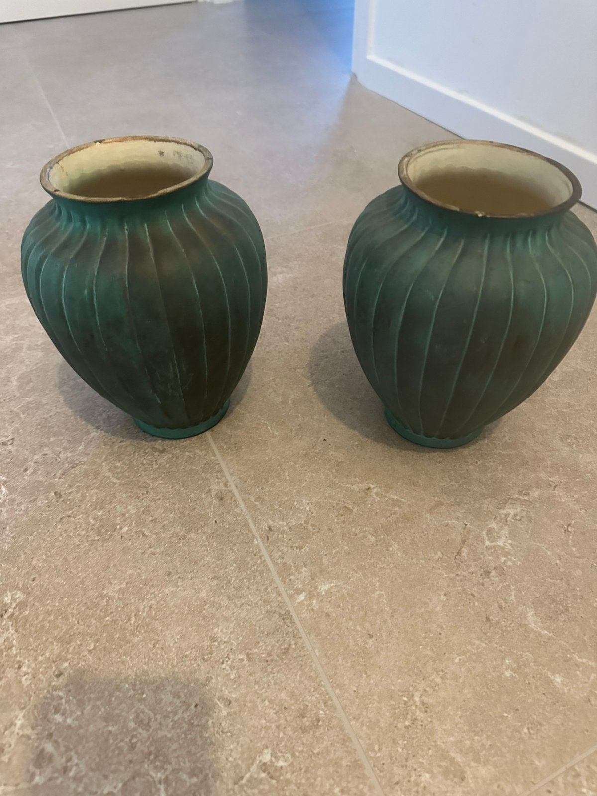 2 vazen, Ophalen of Verzenden, Zo goed als nieuw, Groen, Glas