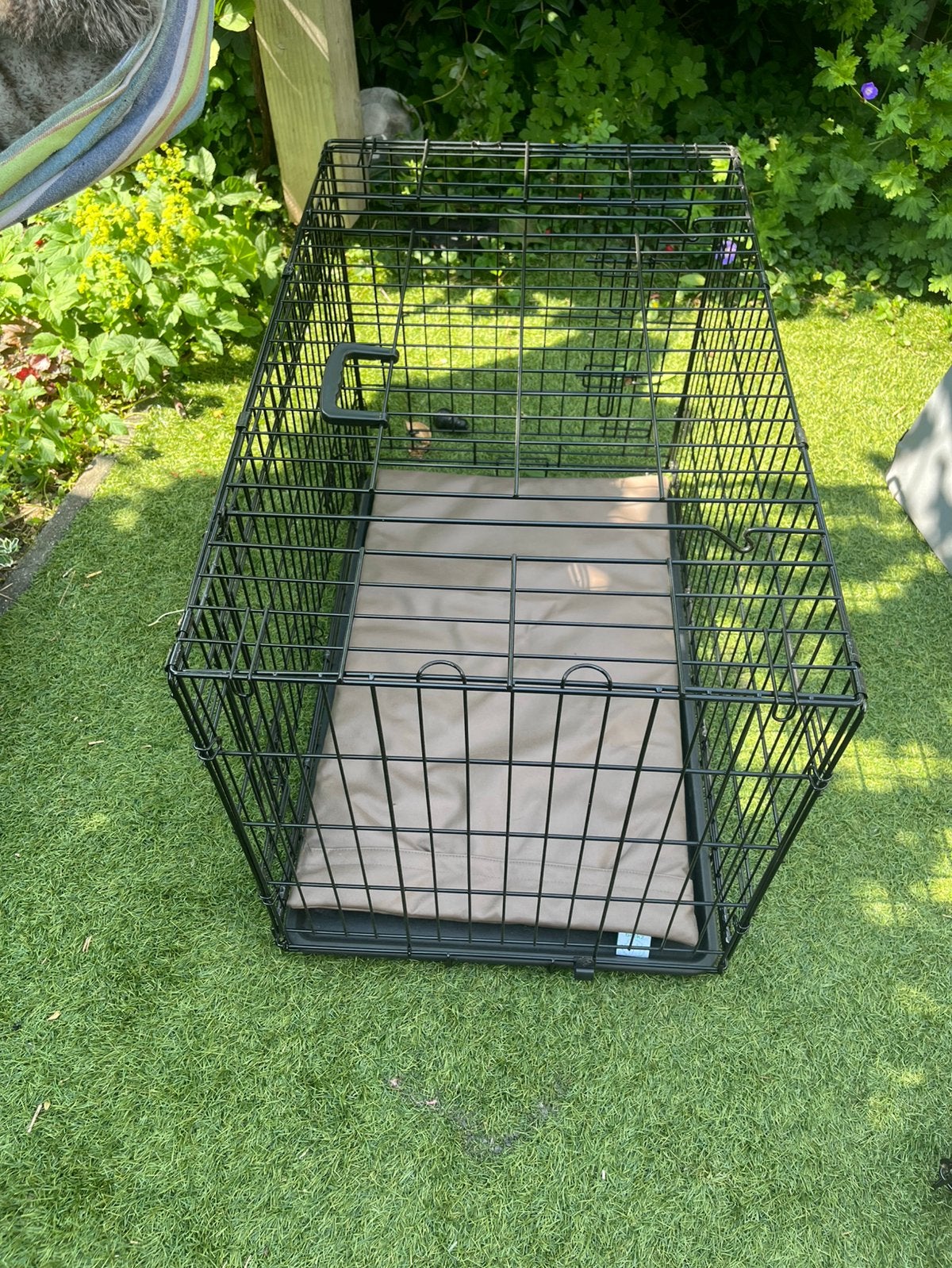 Bench met kussen, Dieren en Toebehoren, Hondenhokken, Ophalen, Zo goed als nieuw, Minder dan 75 cm, Minder dan 65 cm