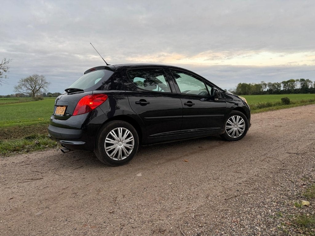 Peugeot 207 1.6 VTI 5DR 2007 Zwart, Voorwielaandrijving, Stof, Zwart, 4 cilinders