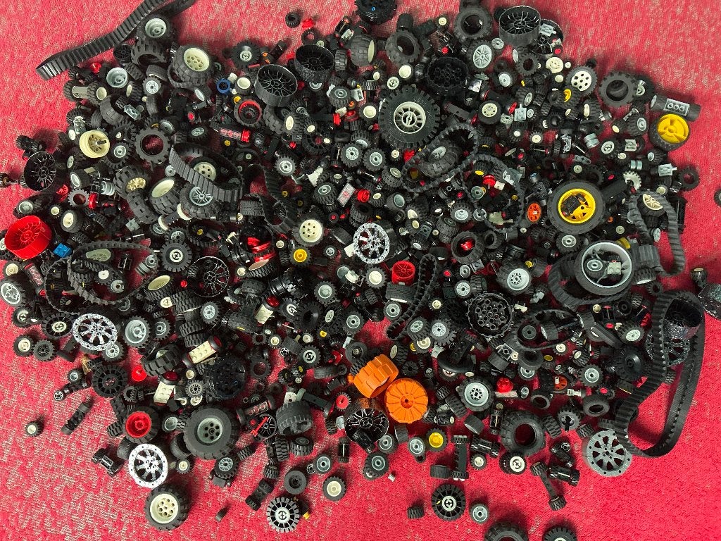 Circa 5 kilo LEGO wielen, banden en assen, allerlei soorten, Ophalen of Verzenden, Gebruikt