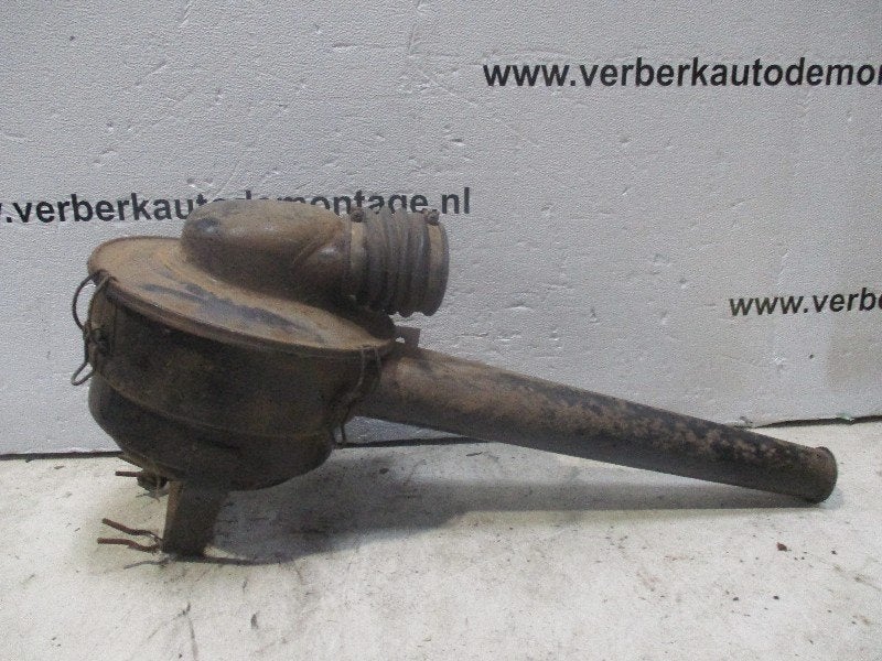 Luchtfilterhuis Mercedes-Benz /8 (W115) 1972 080060947802, Gebruikt, Mercedes-Benz AG, Mercedes-Benz, Mercedesstraße 120, Stuttgart 70372, , Duitsland