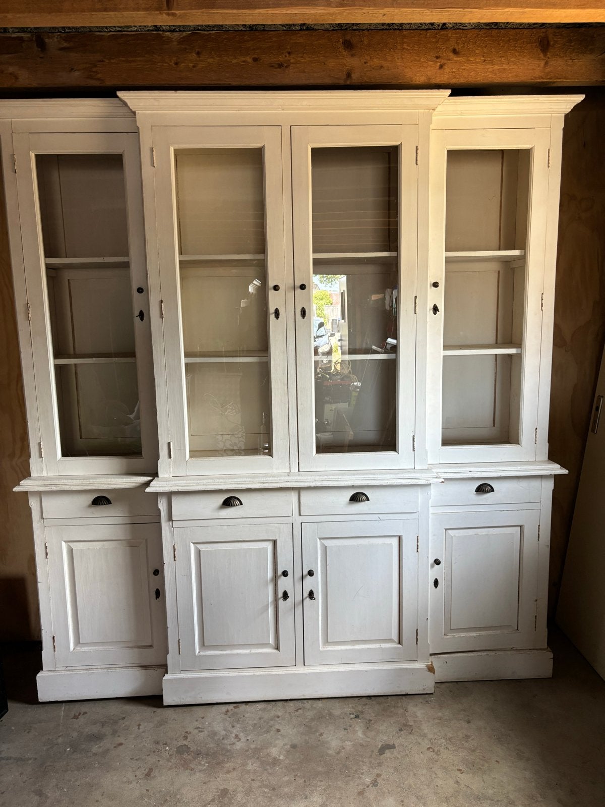 Grote witte landelijke brocante bufferkast, Huis en Inrichting, Ophalen, Gebruikt, 200 cm of meer, Met lade(s)