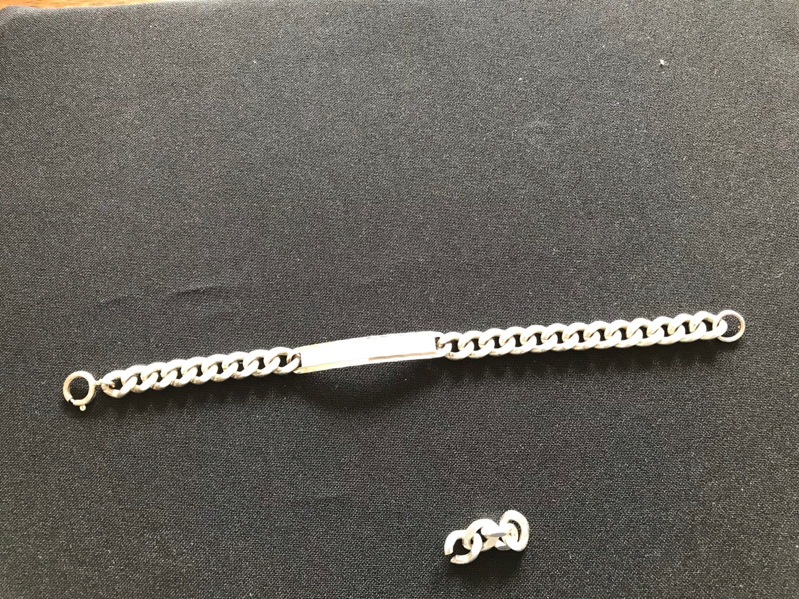 Zilverkleurige Alpaca schakel armband met naamplaatje, Ophalen of Verzenden, Gebruikt, Zilver, Overige materialen