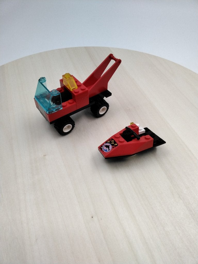 LEGO 2536 Duikers Jet Ski en LEGO 6446 Crane Truck, Kinderen en Baby's, Speelgoed | Duplo en Lego, Gebruikt, Overige thema's, Lego