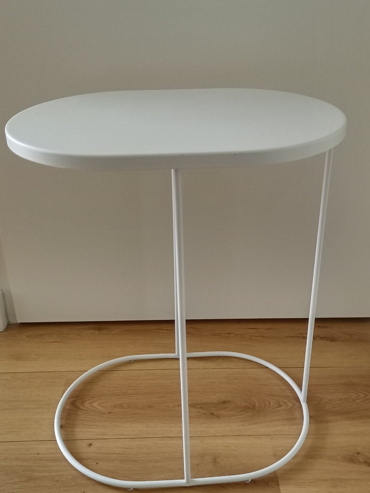 Jysk Ramsdal bijzettafel laptoptafel, Ophalen, Metaal of Aluminium, Modern wit Scandinavisch, 55 tot 75 cm