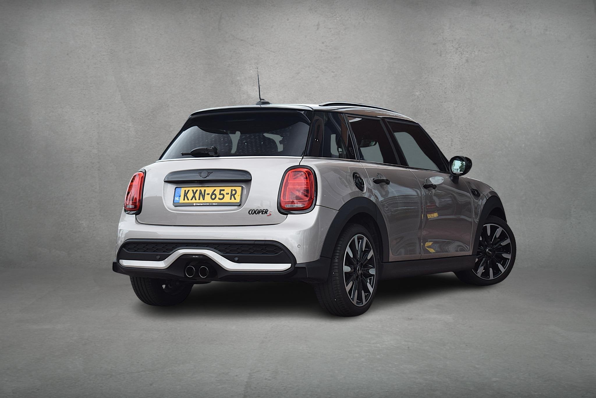 MINI 5-Deurs 2.0 Cooper S MINI Yours | Pano | Leer | H/K | H, Auto's, 1998 cc, Gebruikt, Euro 6, 4 cilinders