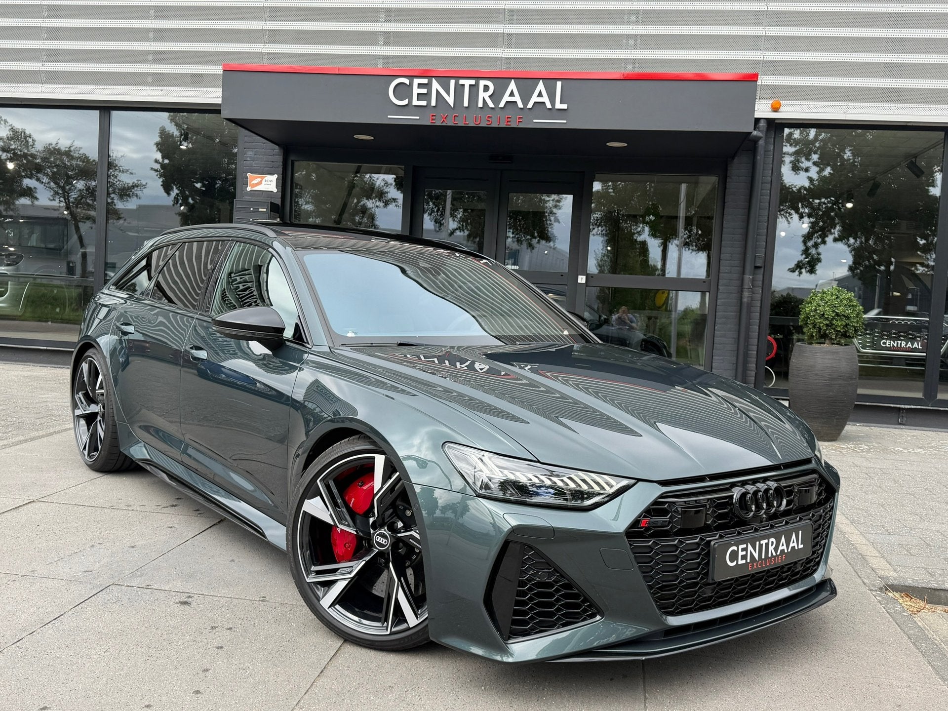 Audi A6 Avant RS 6 TFSI quattro Dynamic Plus|Keramisch|Carpl, Automaat, Gebruikt, RS6, Leder