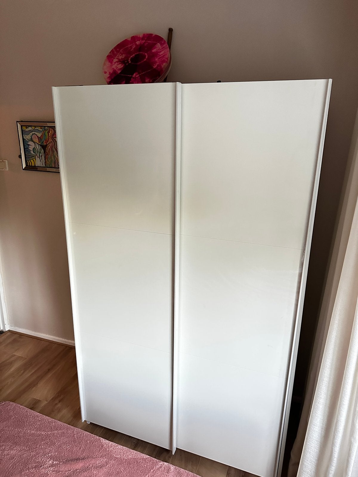 JYSK Raberg kledingkast wit hoogglans - 150x200x64 cm, Ophalen, Zo goed als nieuw, Met lade(s), 150 tot 200 cm
