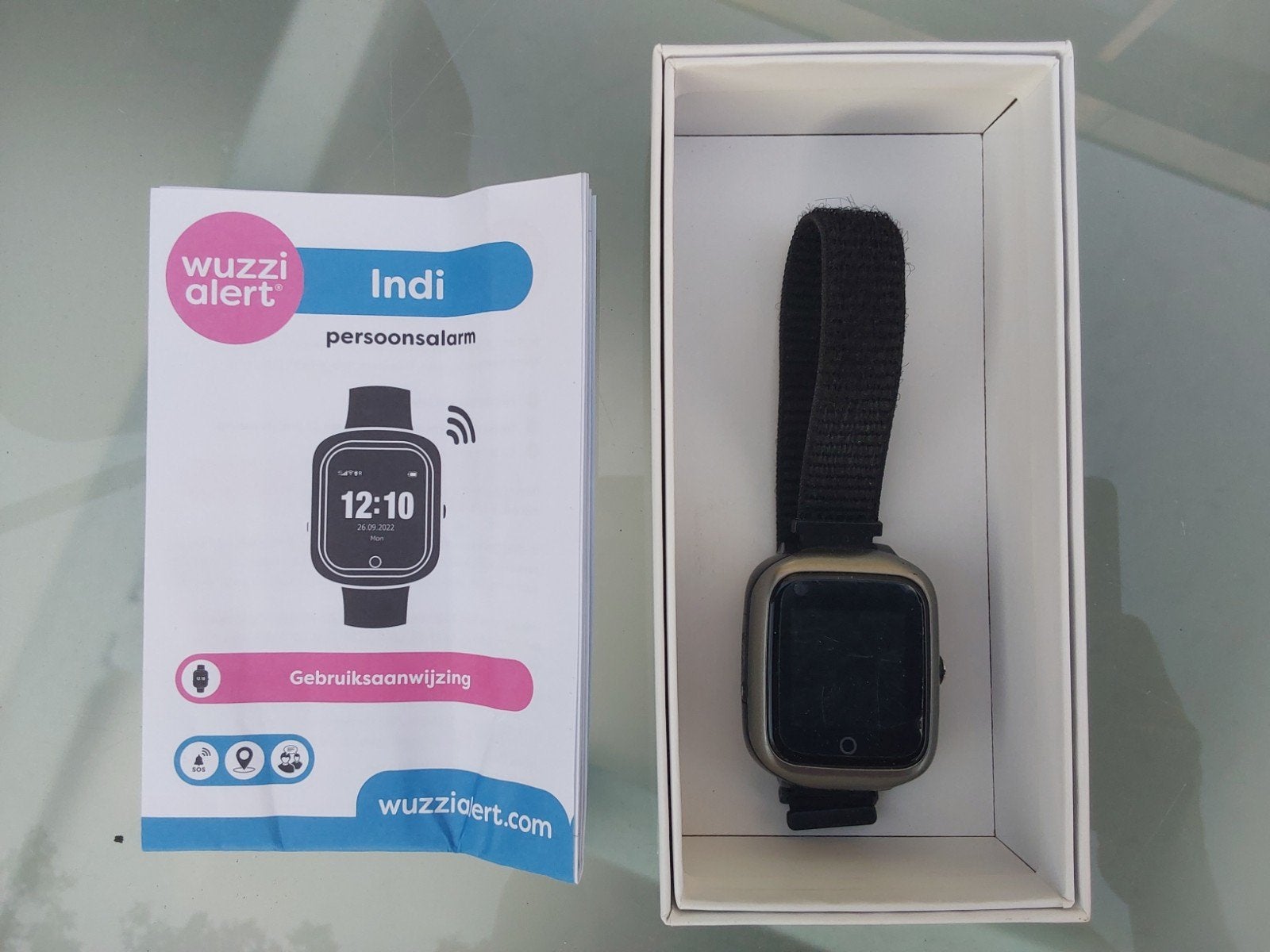 Wuzzi Alert Indi Persoonsalarm Smartwatch, Ophalen, Zwart, Zo goed als nieuw, GPS