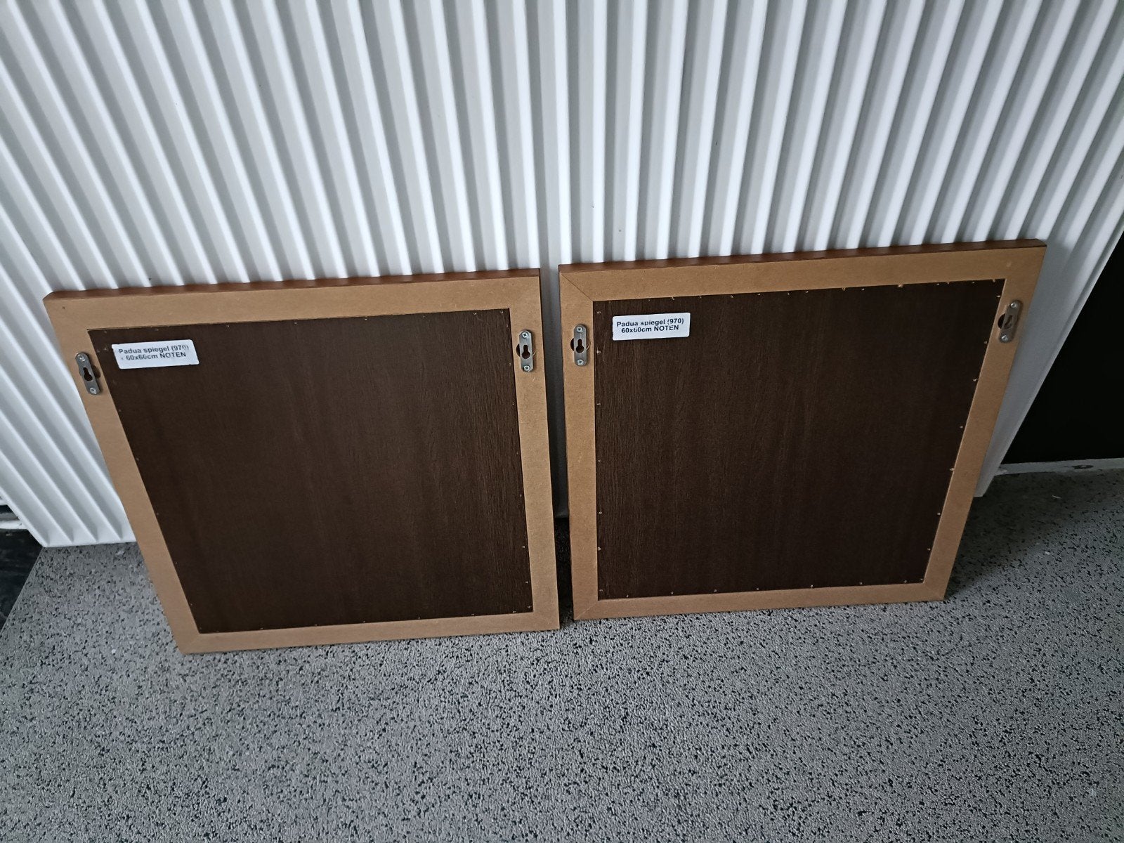 Twee vierkante spiegels met houten frame, Minder dan 50 cm, Vierkant, Ophalen of Verzenden, Zo goed als nieuw