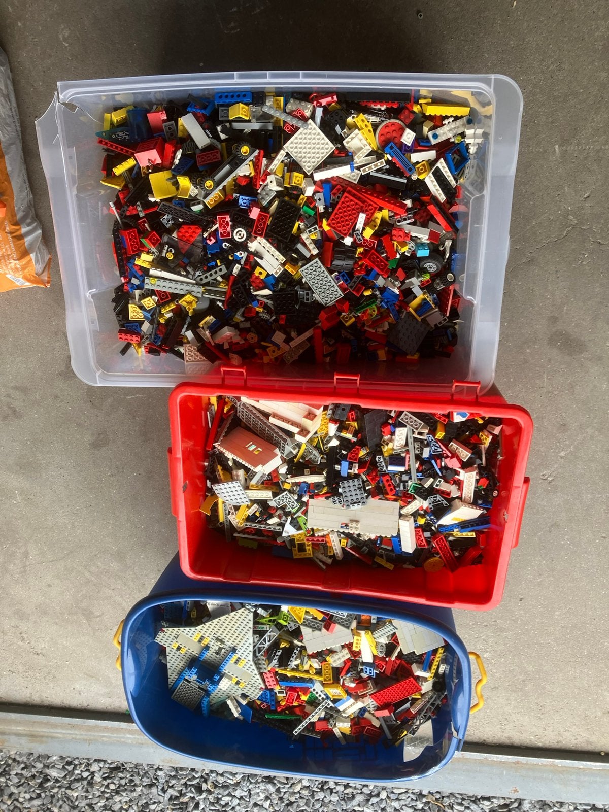 Partij lego 3 bakken vol totaal 31 kilo, Ophalen, Gebruikt