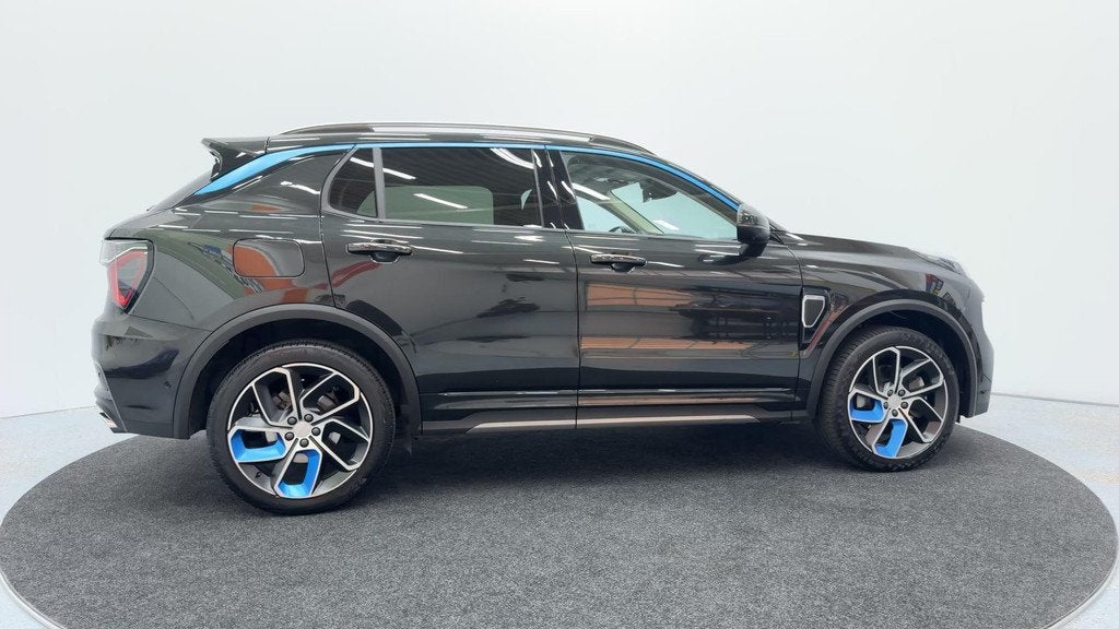 Lynk en Co 01 1.5 MY22 – Zuinig, stijlvol en altijd klaar, Stof, Euro 6, Met garantie (alle), Zwart