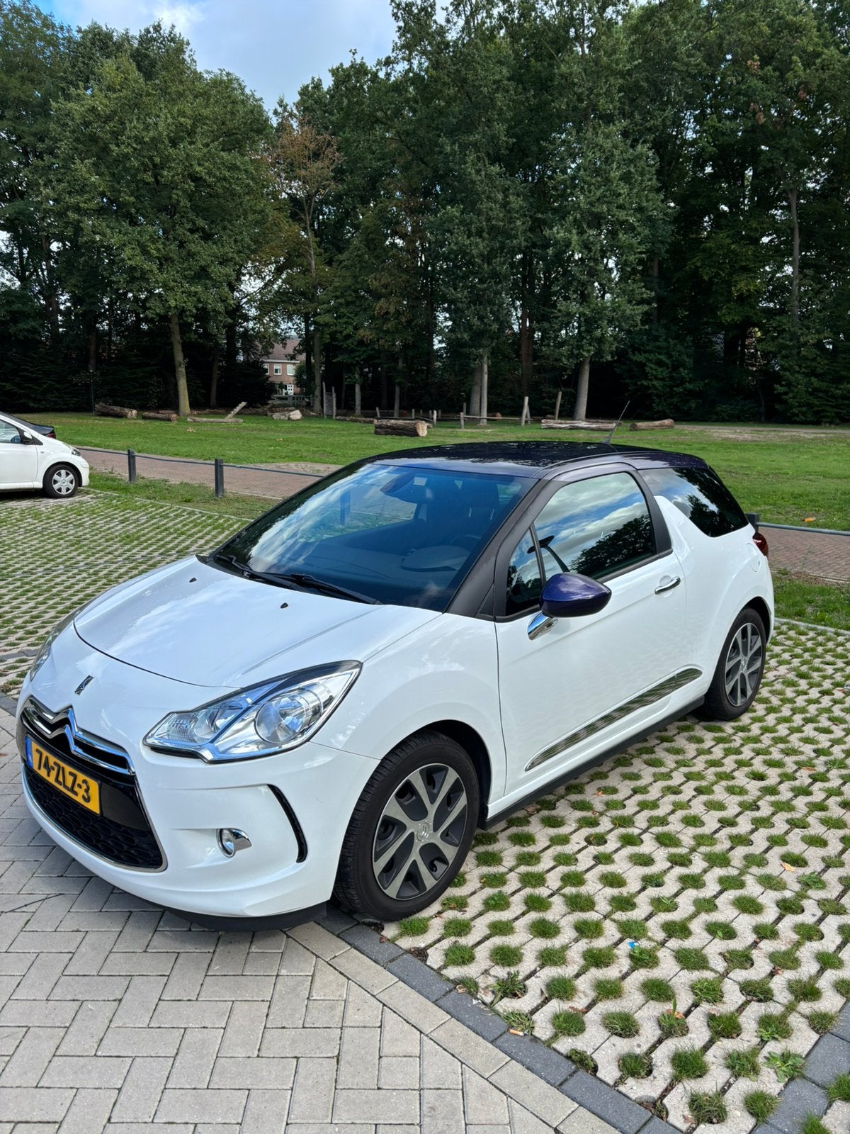 Citroën DS3 1.2 VTI 2013 Wit, Auto's, Voorwielaandrijving, 40 €/maand, 1199 cc, Wit