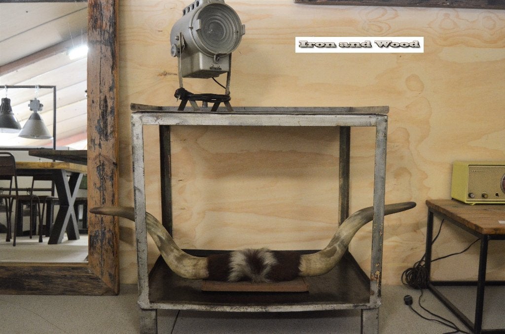 Oude metalen sidetable / werkbank afm 85x63x69 - industrieel, Ophalen, Gebruikt, 50 tot 100 cm, Metaal