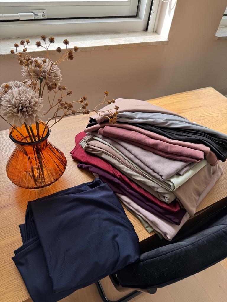 Hoofddoeken, Maat 38/40 (M), Ophalen of Verzenden, Onbekend, Sjaal