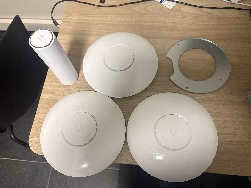 Ubiquiti UniFi Set – 3x AC Pro, U6 Mesh & USG, Computers en Software, Ophalen of Verzenden, Gebruikt, Ubiquity