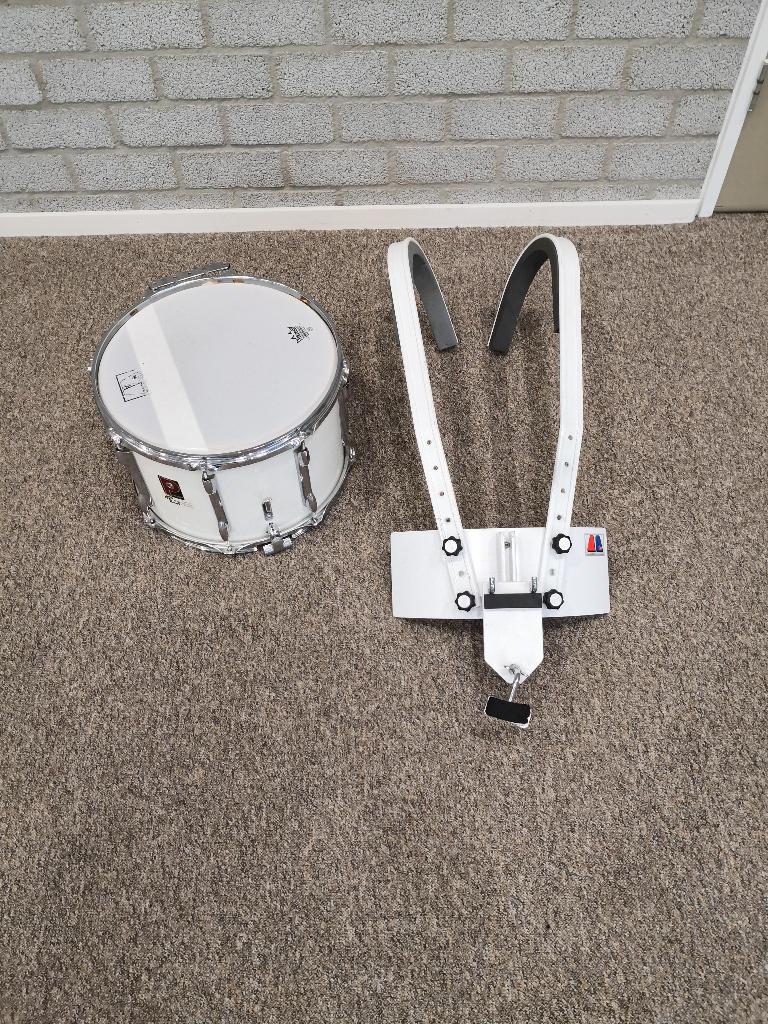 2x Snaredrum (Premier) 14 inch met Draagbeugel, Ophalen, Gebruikt, Drums of Percussie