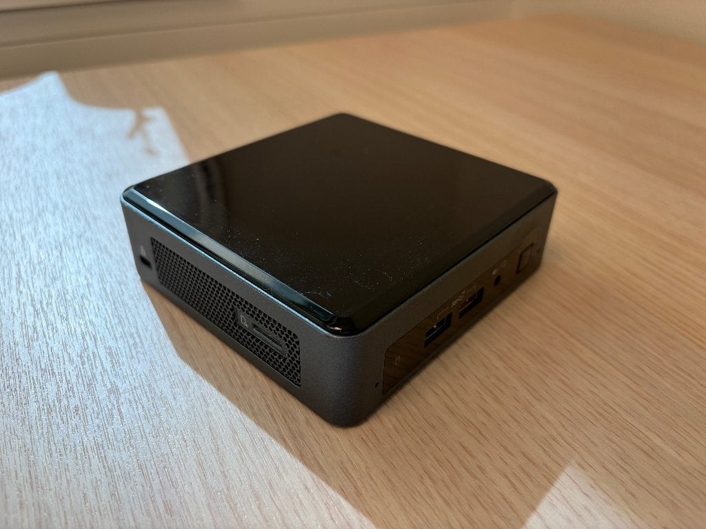 Intel NUC met Intel Core i5 (NUC8i5BEK2), Gebruikt, 2 tot 3 Ghz, Intel Core i5-8259U, Intel NUC