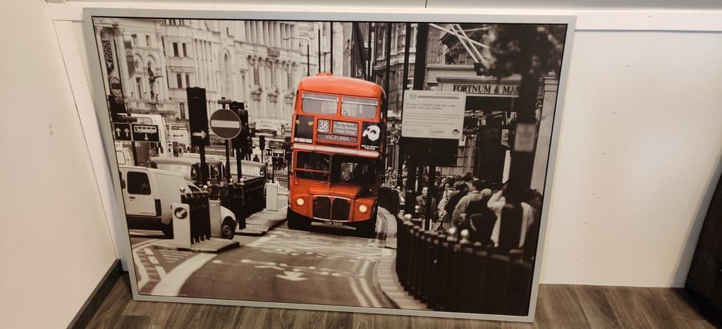 Ikea Schilderij met lijst - London Bus 140x100cm, Huis en Inrichting, Woonaccessoires | Schilderijen, Tekeningen en Foto's, Ophalen