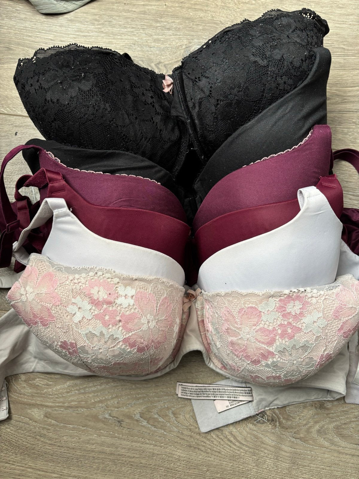 Set Victoria's Secret BH's - Diverse Kleuren 36DD/80E, Kleding | Dames, Ophalen, Zwart, BH