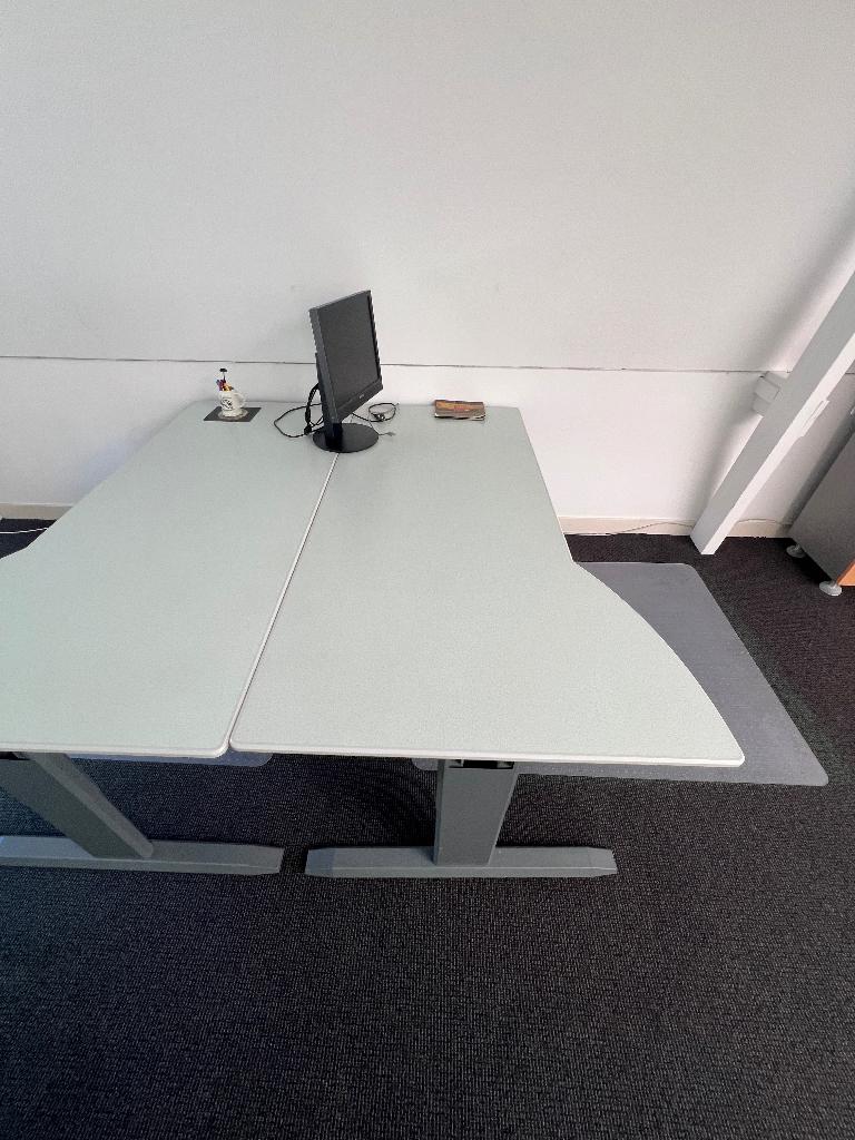 Bureau, Ophalen, In hoogte verstelbaar, Gebruikt