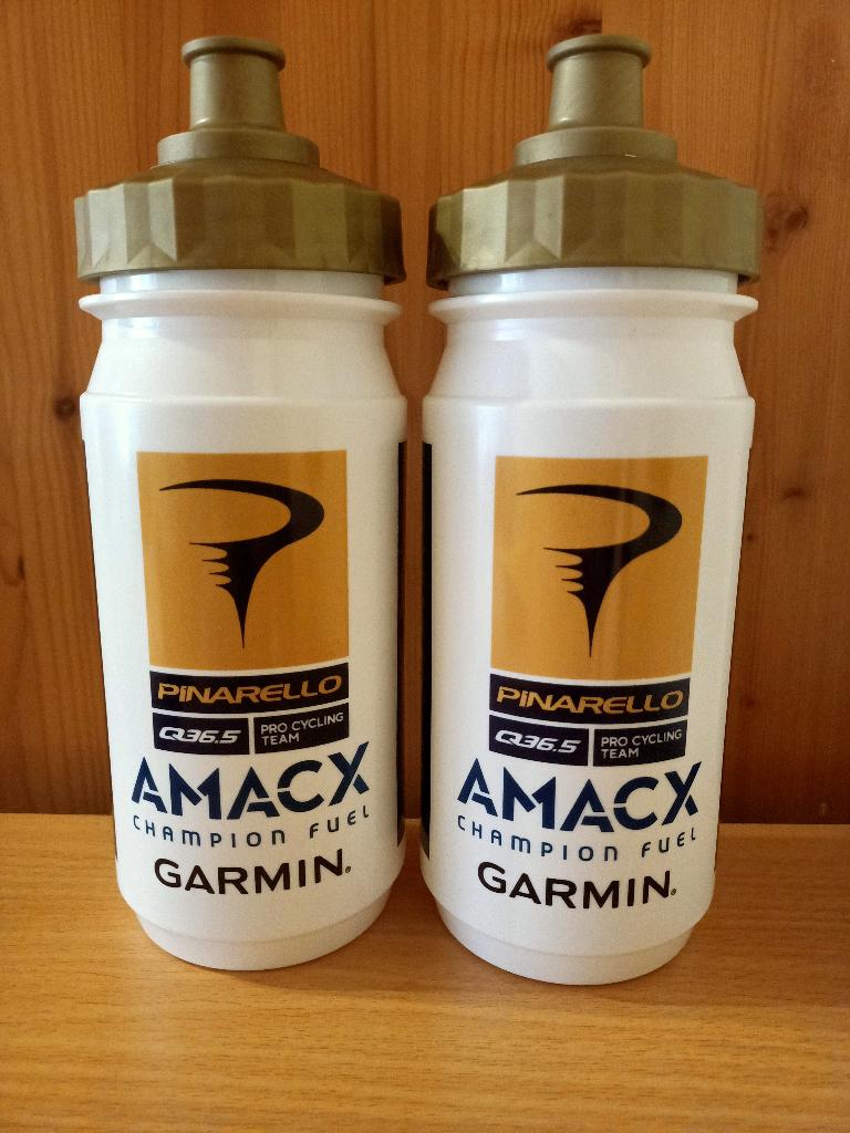 2 bidons Pinarello, Sport en Fitness, Wielrennen, Ophalen of Verzenden, Nieuw, Overige typen