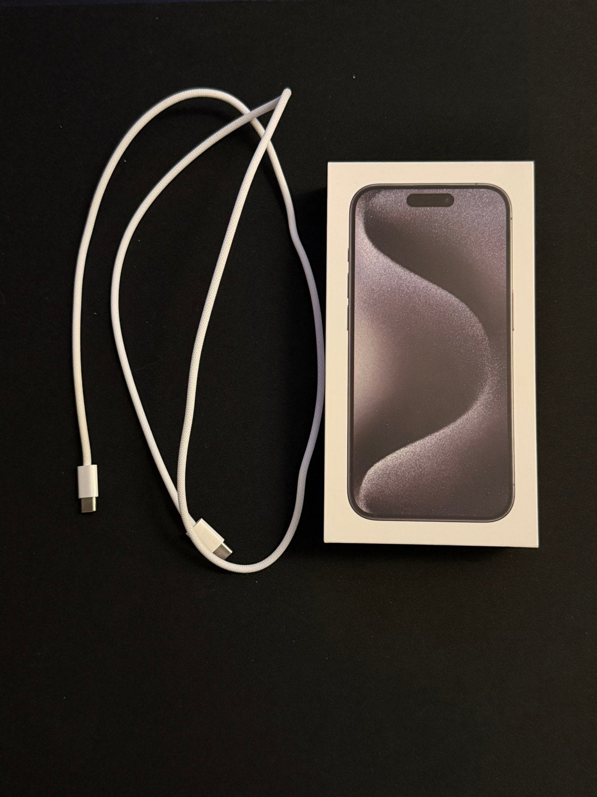 Foto 8 van iPhone 15 Pro - 128GB - 90% BATTERIJ
