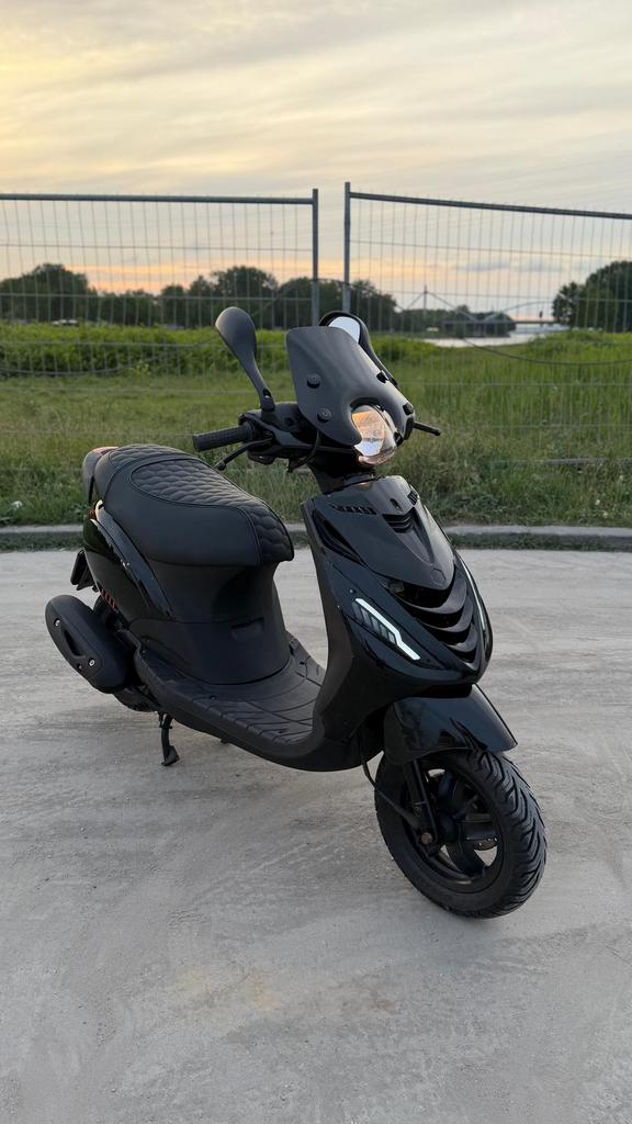 Piaggio Zip IGET Brom 2020 4Takt, Fietsen en Brommers, Scooters | Piaggio, Ophalen of Verzenden, Zo goed als nieuw, Benzine, Zip