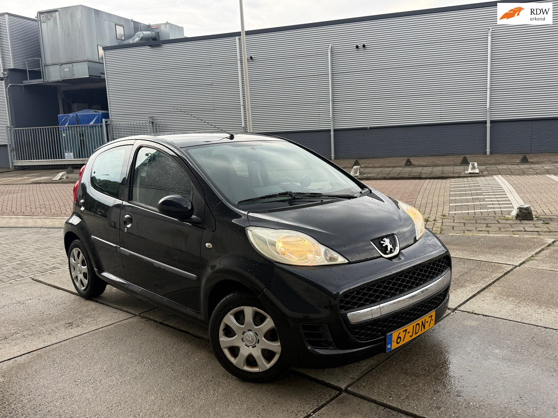 Peugeot 107 1.0-12V Sublime Airco 5 DR APK 2027 scherm, Voorwielaandrijving, Dealer onderhouden, Metallic lak, 4 stoelen