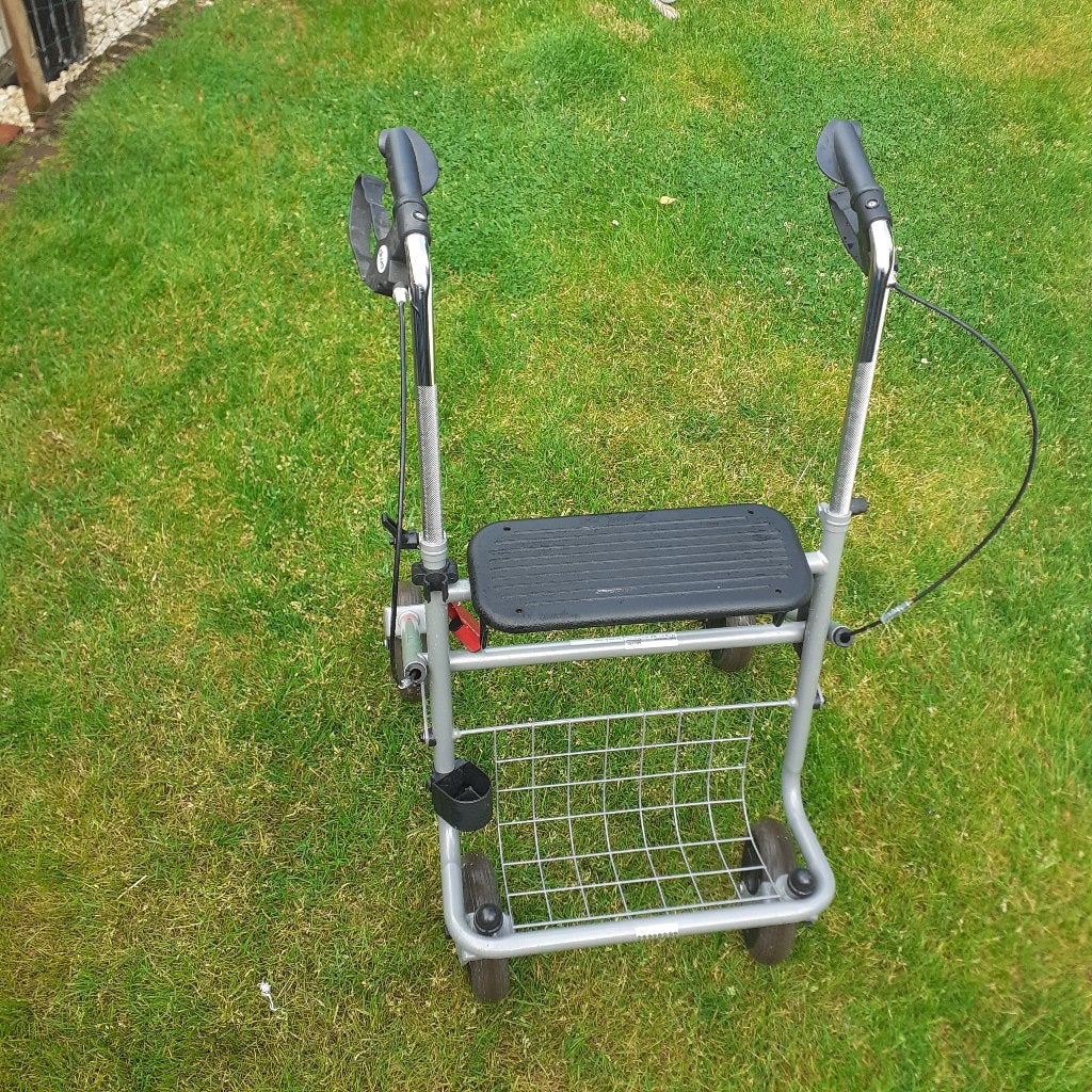 rollator, Diversen, Ophalen, Opvouwbaar, Zo goed als nieuw