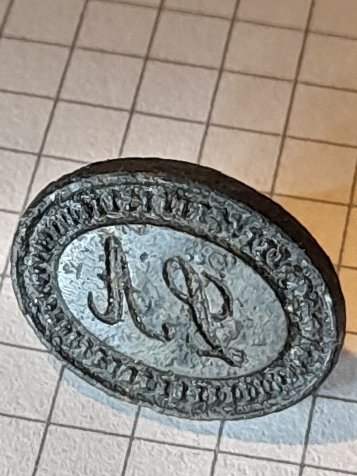 2 Bronzen Stempels met Gegraveerde Letters uit Nederland, Verzenden