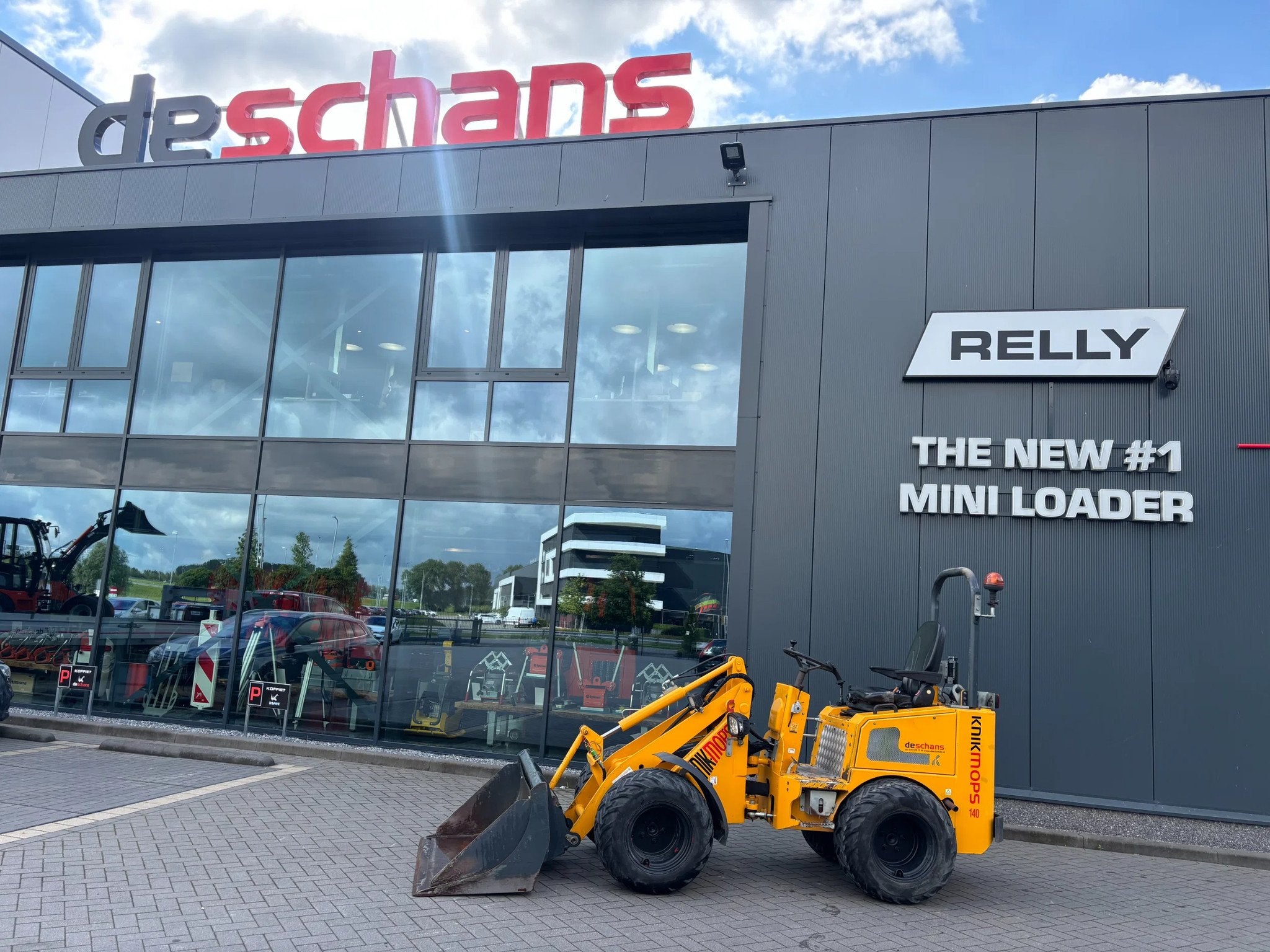 Knikmops 140 - Bouwjaar 2021 (bj 2021), Wiellader of Shovel