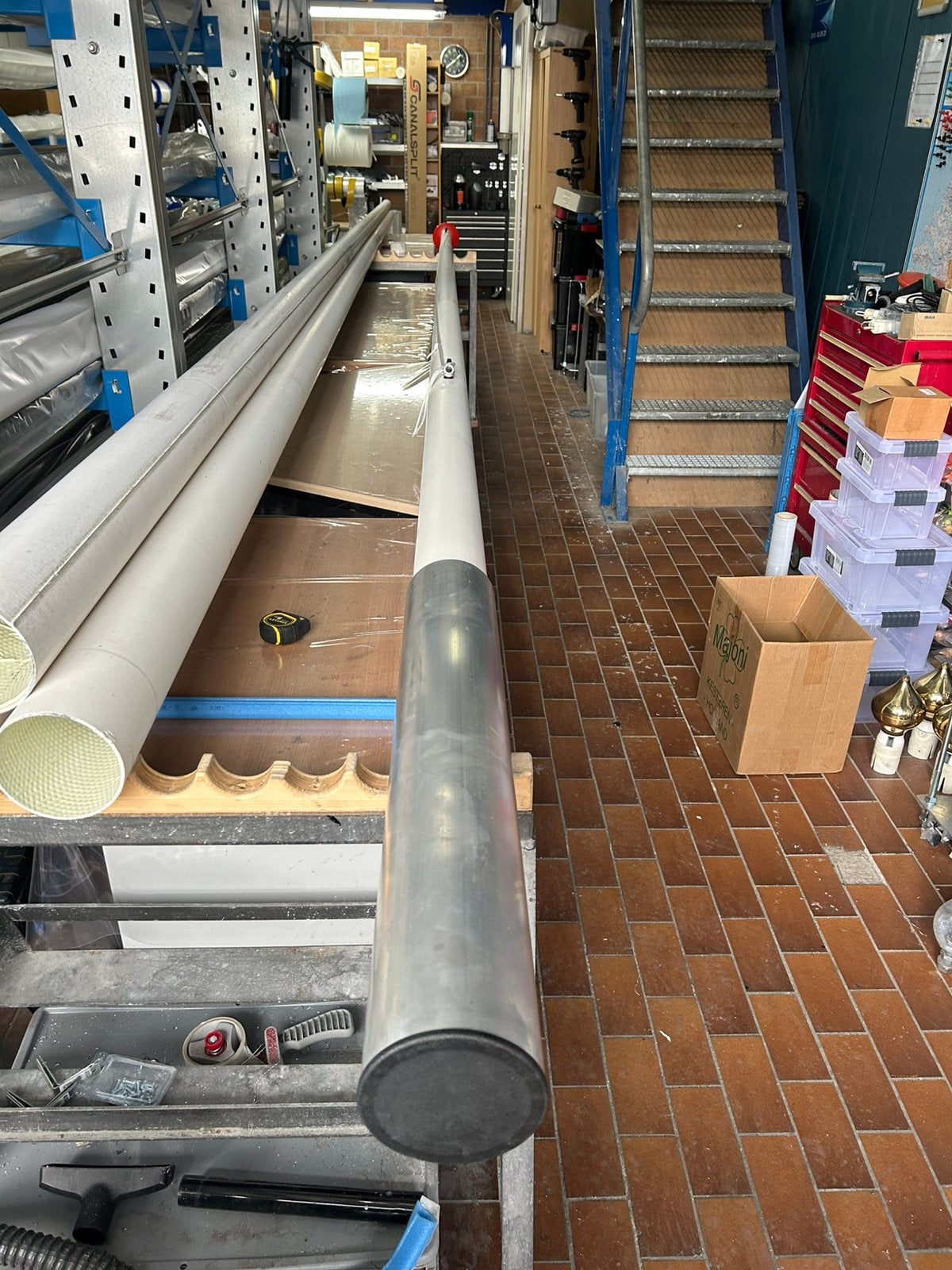 Nieuwe 7 meter aluminium vlaggenmast met grondbuis, Ophalen, Nieuw