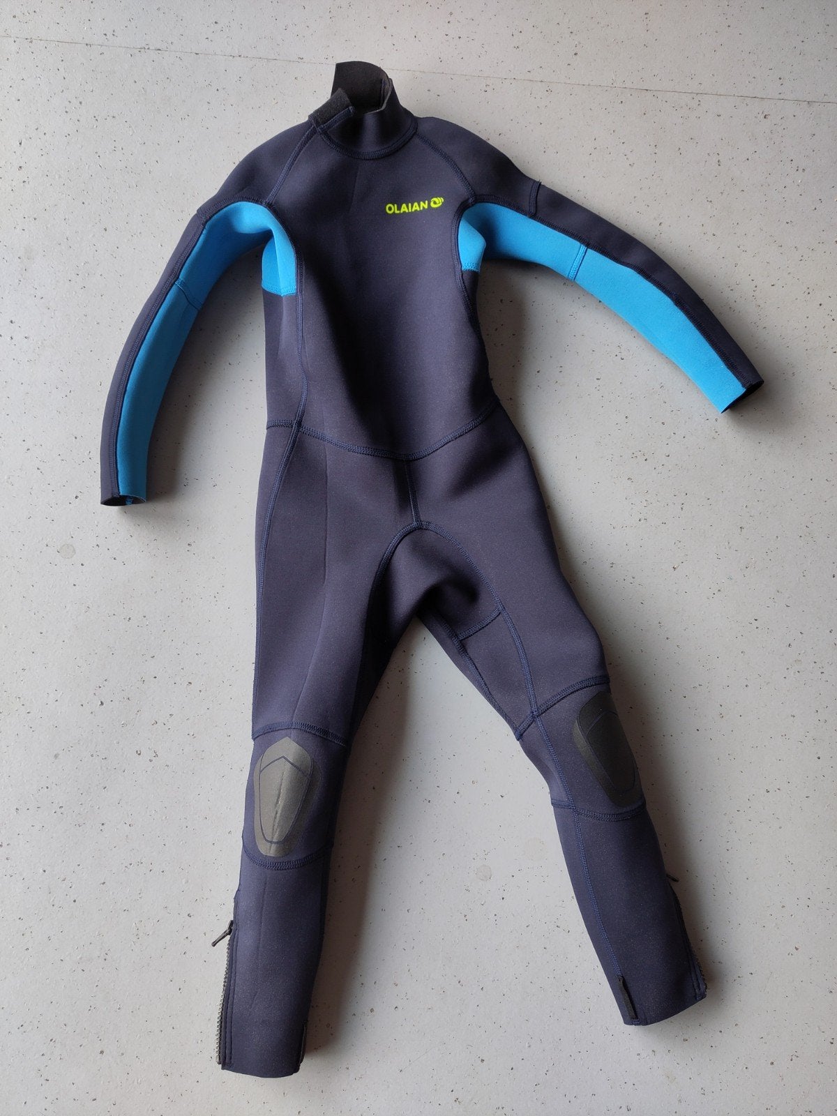 Olaian kinder wetsuit 3-6 jaar (90-125 cm), Ophalen of Verzenden, Zo goed als nieuw, Olaian, Jongen of Meisje