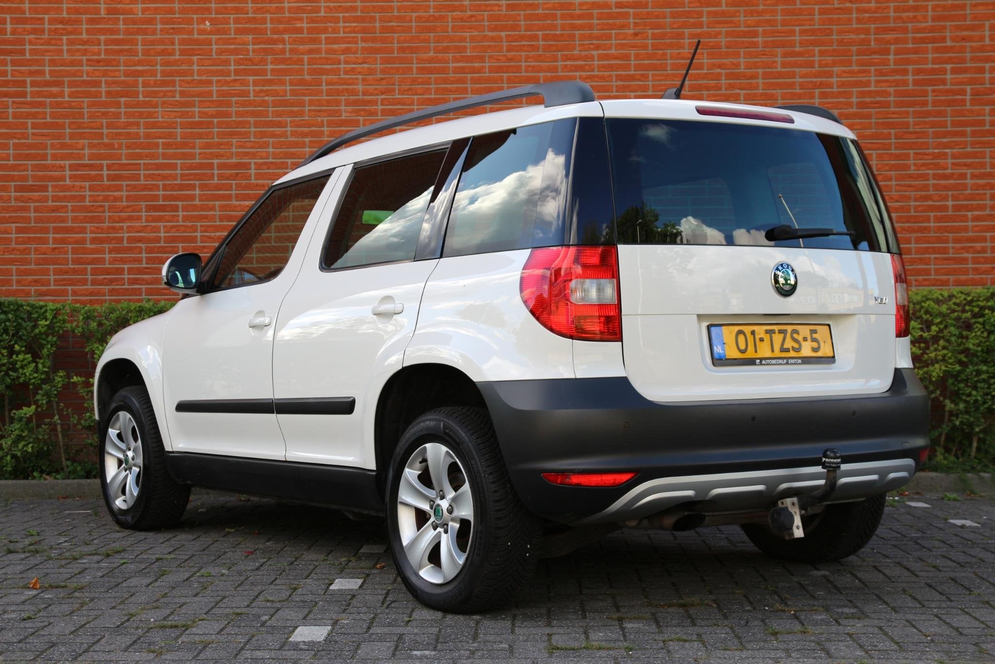 Skoda Yeti 1.2 TSI Ambition | NL-auto | Automaat! | 5 deuren, Auto's, Euro 5, Stof, Gebruikt, 680 kg