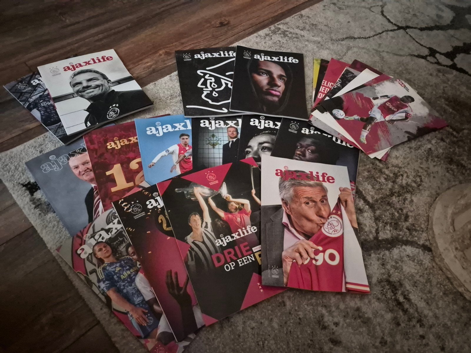 AJAX boeken  en 2 sjaals, Ophalen of Verzenden, Zo goed als nieuw, Overige typen