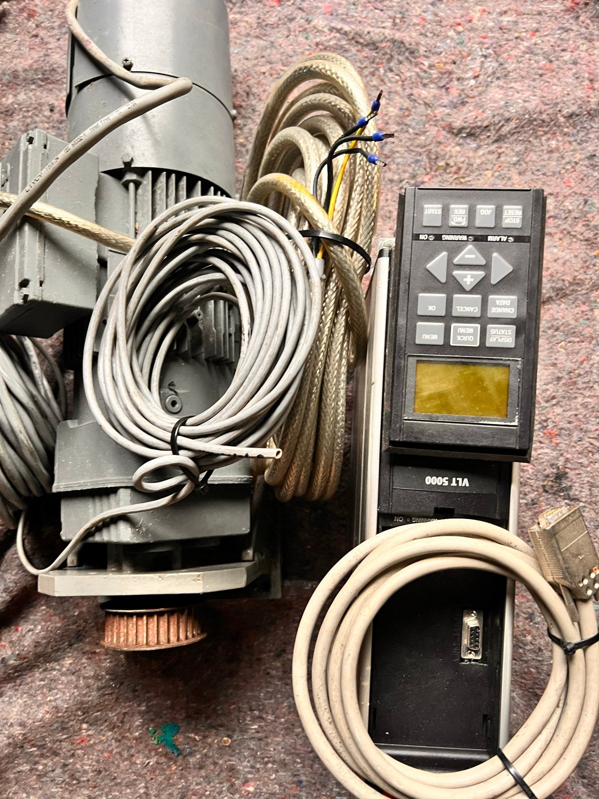SEW Motor met VLT 5000 Frequentieomvormer en kabels, Ophalen of Verzenden