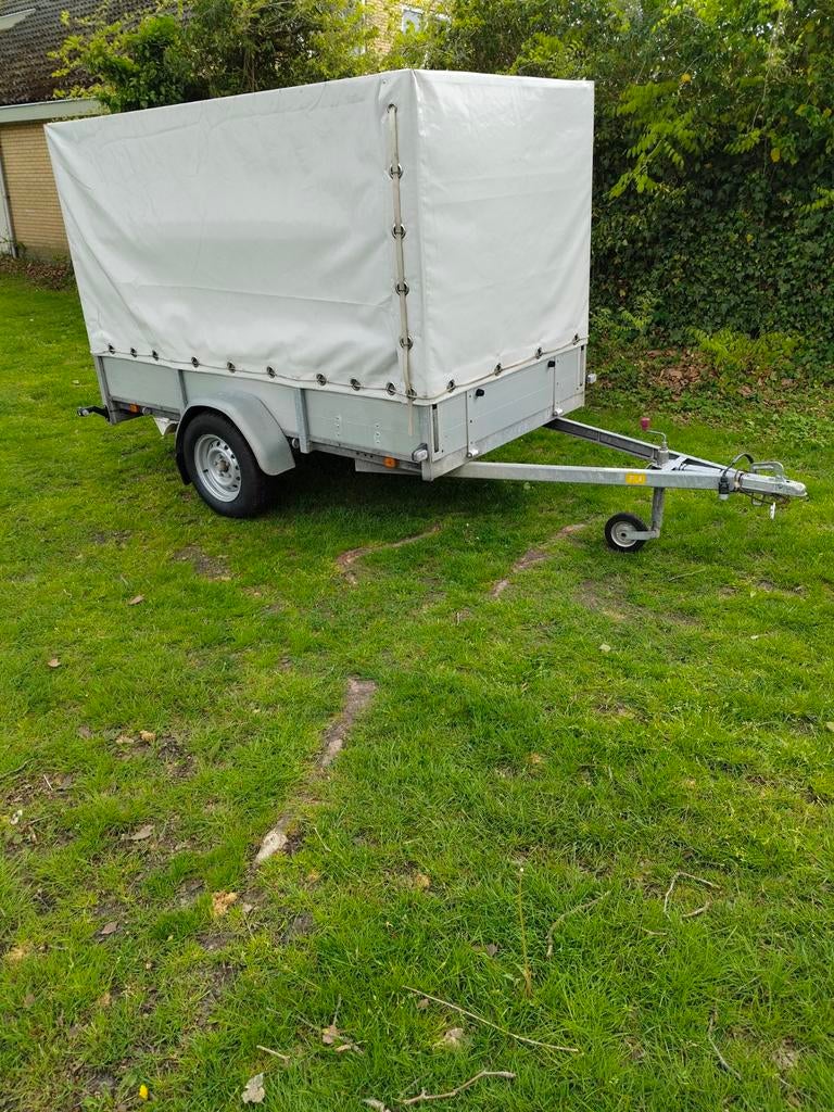 Aanhanger met huif, Ophalen