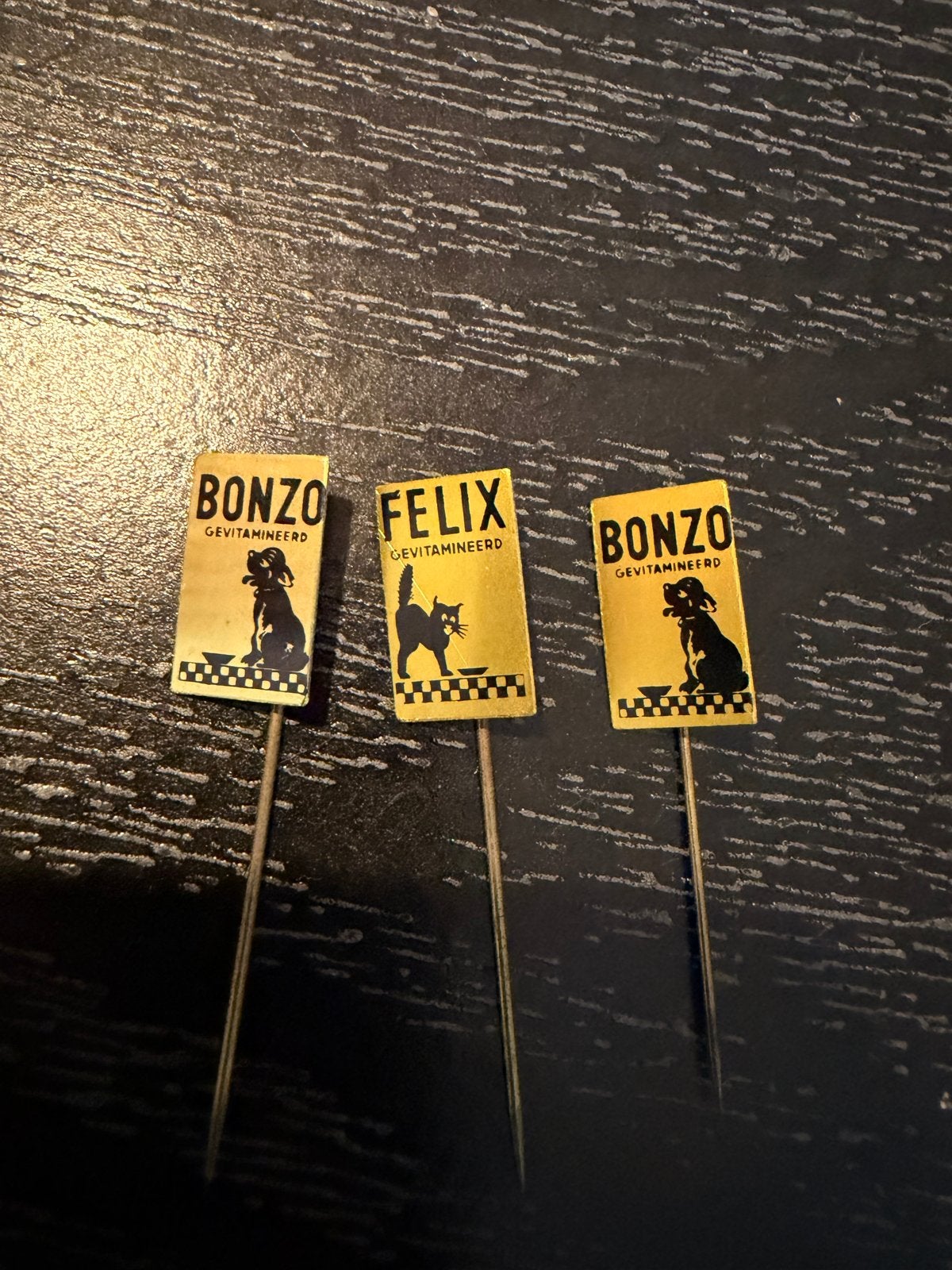 Vintage Bonzo & Felix gevitamineerd speldjes, Verzamelen, Verzenden, Gebruikt