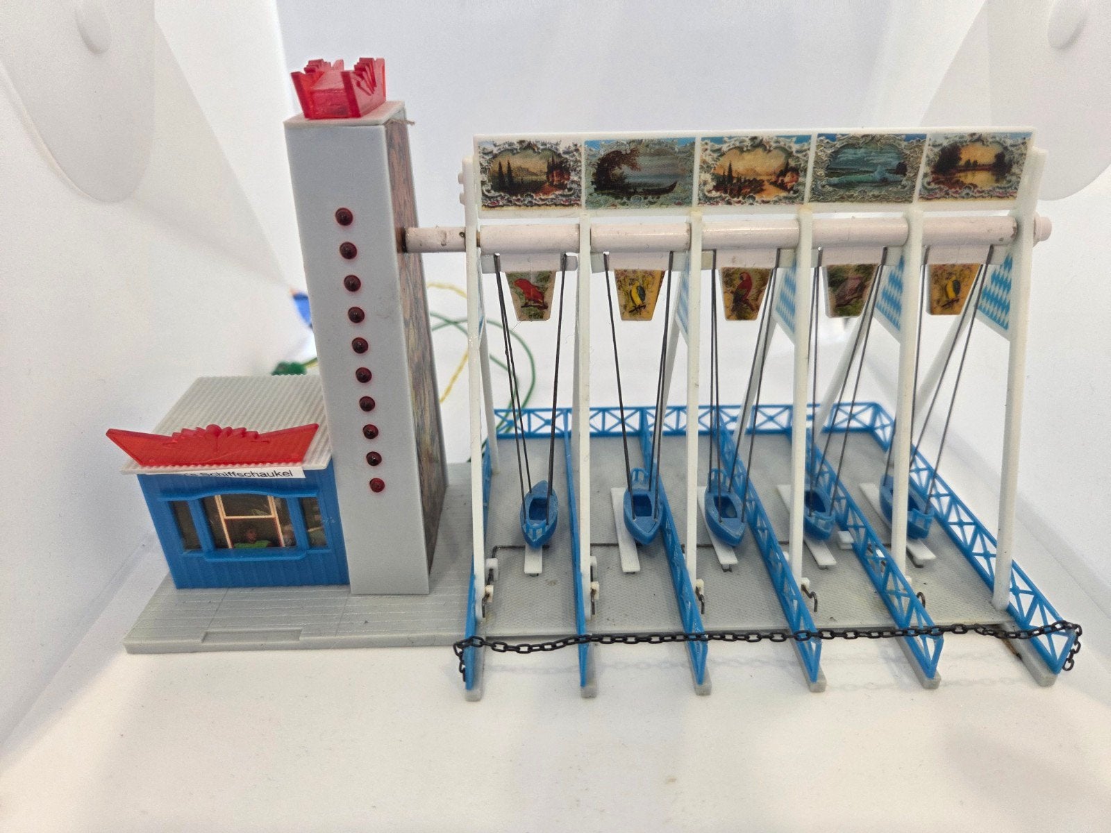 Faller Kermis Schuitjesschommel - Modelbouw Attractie, Ophalen of Verzenden, Gebruikt, 1:50 tot 1:144