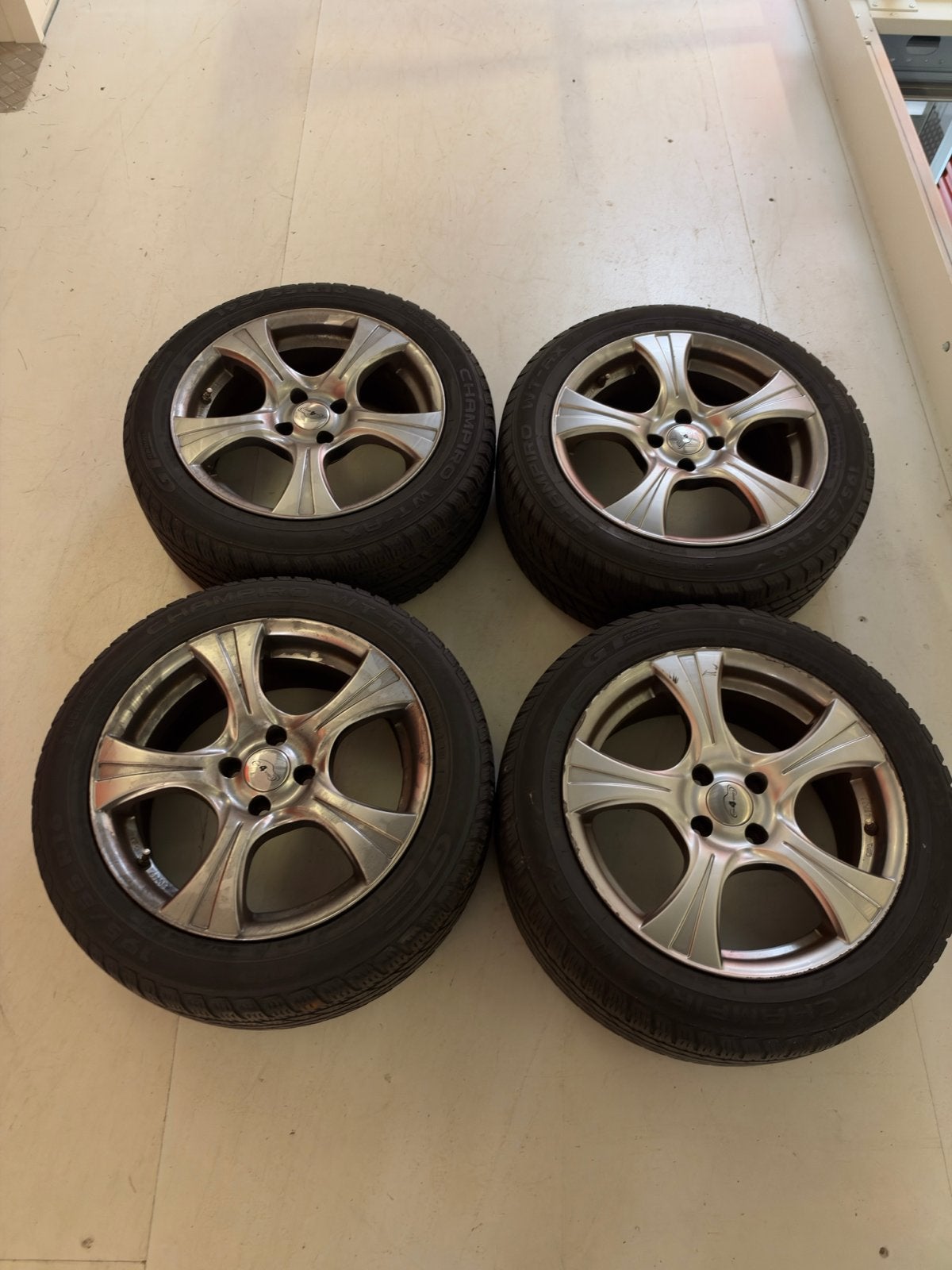 Set van 4 winterbanden met velgen - 195/55 R16, Ophalen, Gebruikt, 16 inch, Banden en Velgen