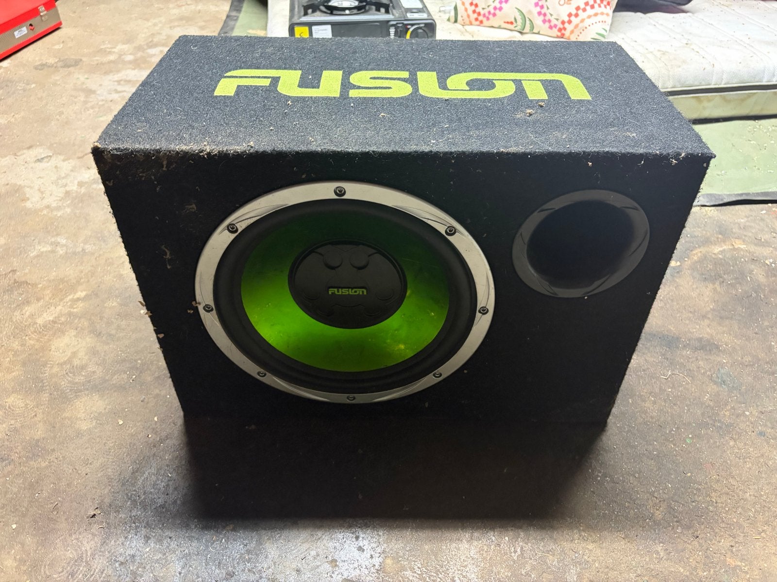 Fusion Subwoofer met ingebouwde versterker, Ophalen, Gebruikt