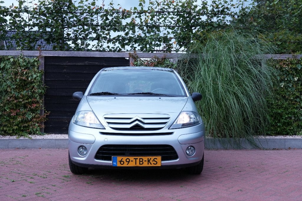 Citroën C3 1.4i 5drs, Lage KM, Airco, Trekhaak, APK, keurig!, Auto's, 989 kg, Origineel Nederlands, Handgeschakeld, Grijs