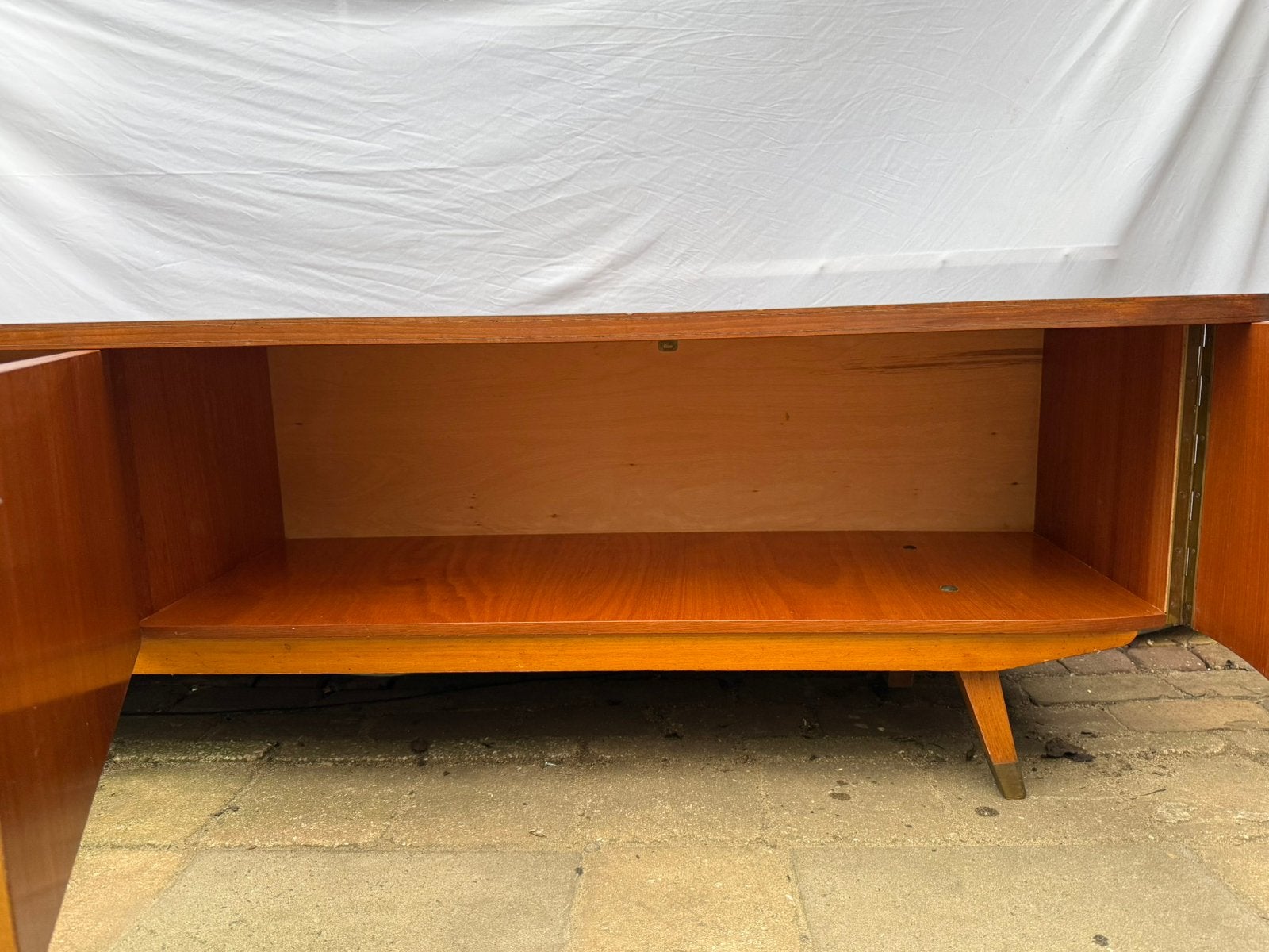 Vintage Mid-Century tv-meubel / laag dressoir, 100 tot 150 cm, Ophalen of Verzenden, Zo goed als nieuw, /