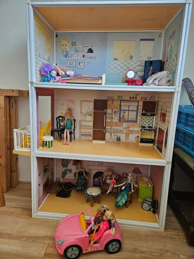Barbiehuis, poppen en auto, Kinderen en Baby's, Speelgoed | Poppenhuizen, Ophalen, Gebruikt, Poppenhuis