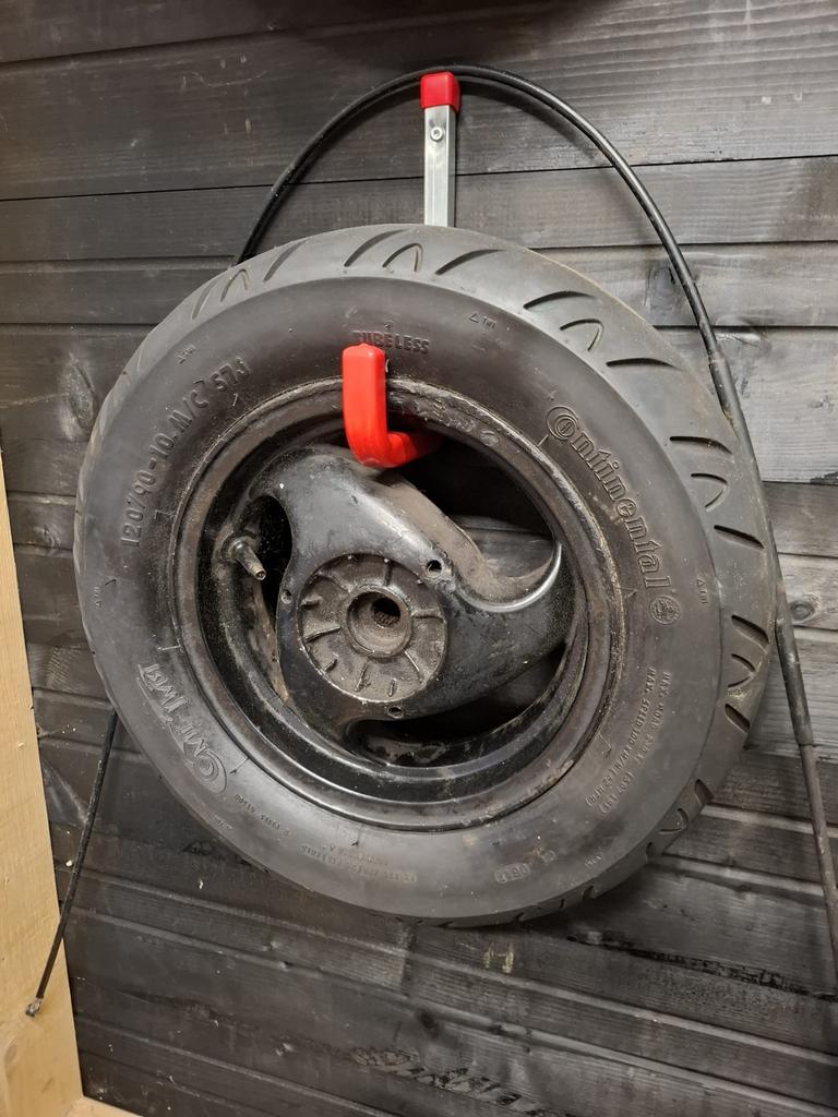 Typhoon velg, Ophalen of Verzenden, Zo goed als nieuw, Overige typen, Piaggio