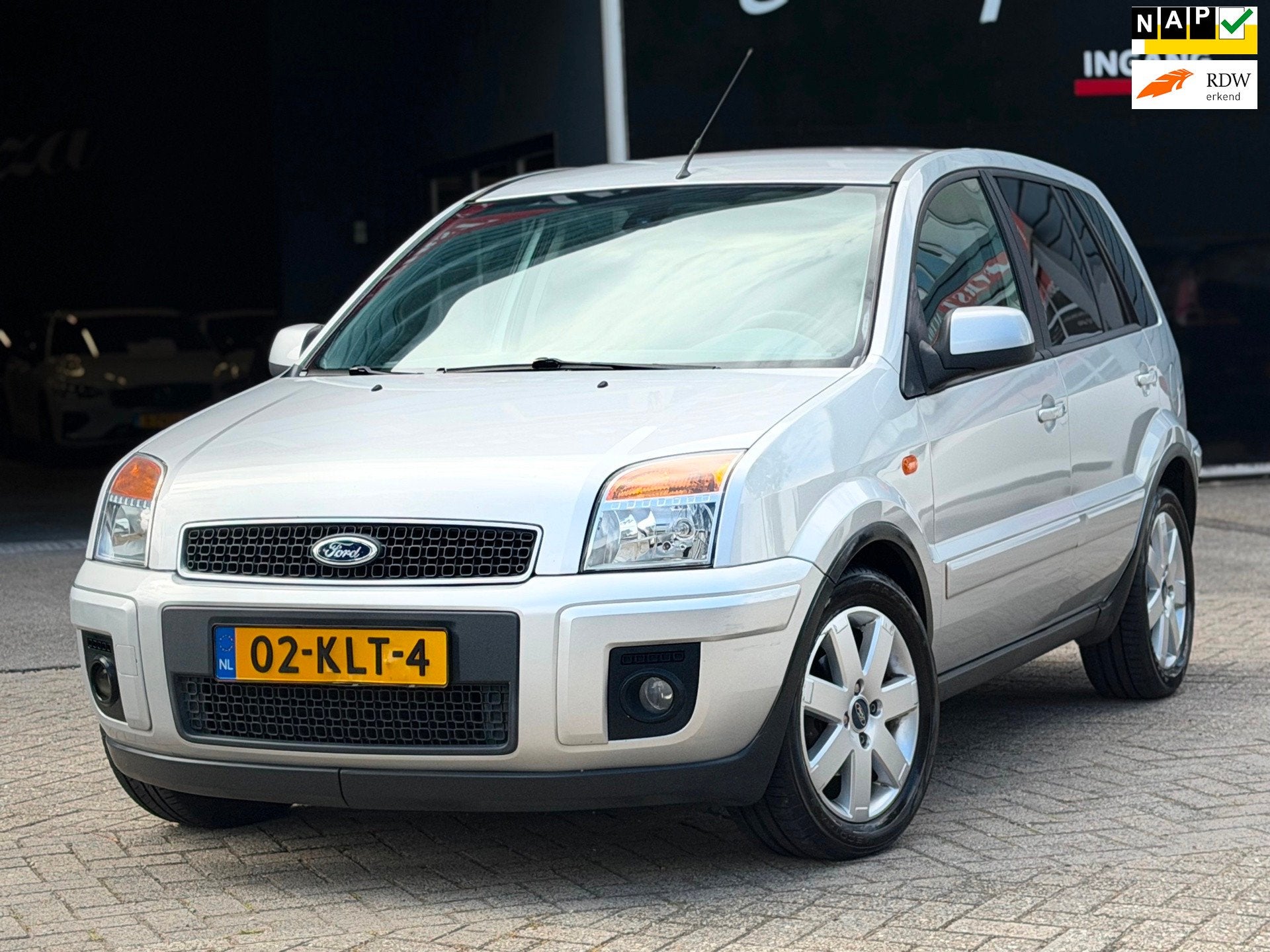 Ford Fusion 1.6-16V Futura AUTOMAAT AIRCO/ISOFIX/AUX, Auto's, Ford, 1596 cc, Gebruikt, Zwart, 1064 kg