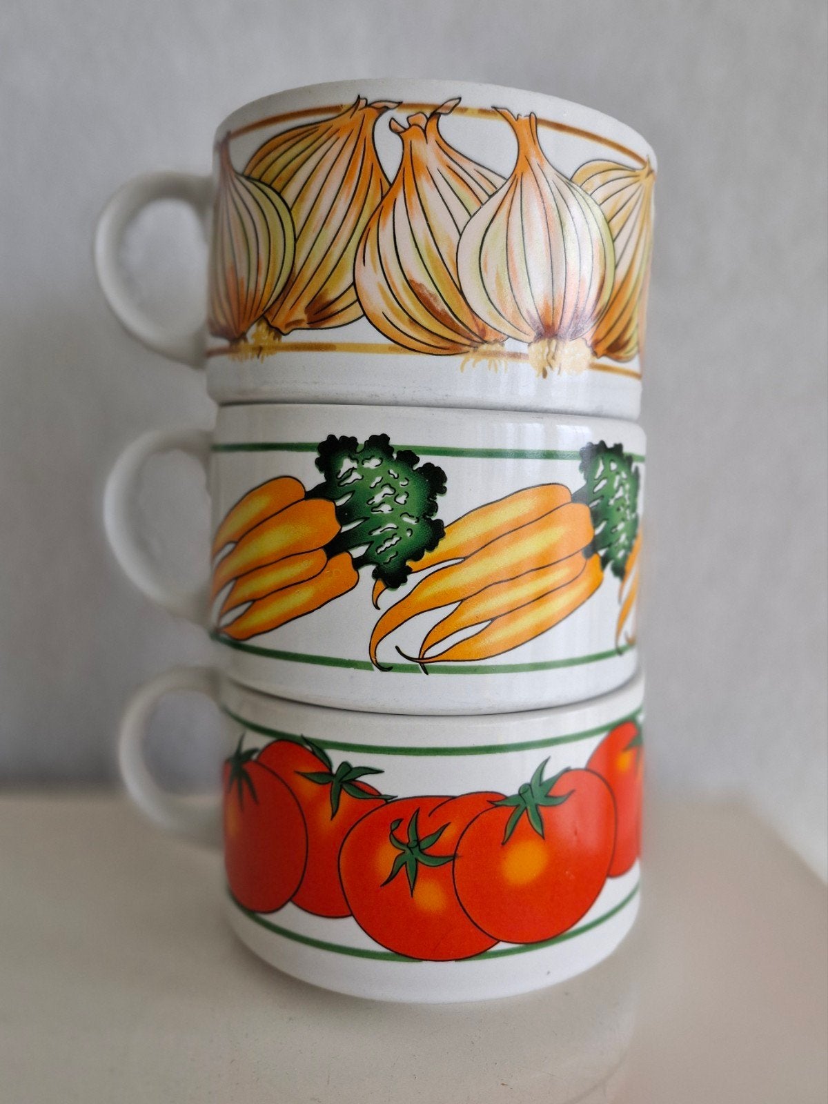 Set van 3 Vintage Soepkommen met Groenteprint, Gebruikt, Keramiek, Vintage, Ophalen of Verzenden